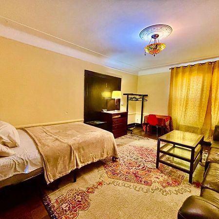 Family Guest House Newark Bagian luar foto