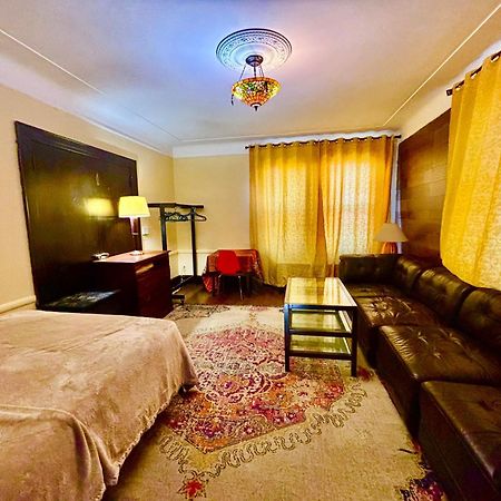 Family Guest House Newark Bagian luar foto
