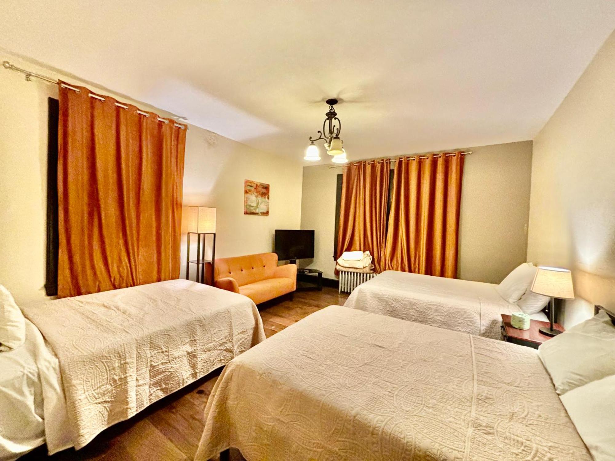 Family Guest House Newark Bagian luar foto