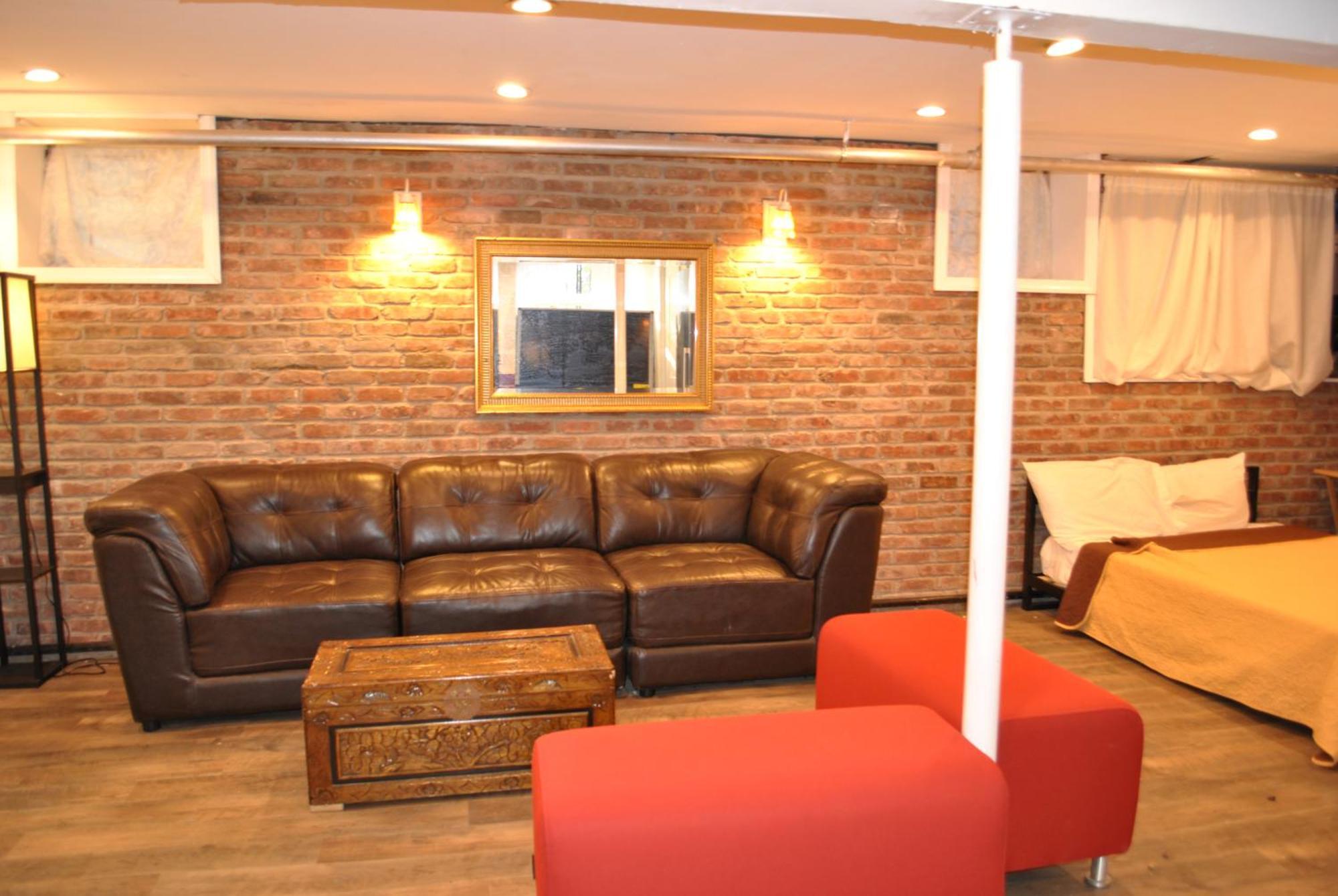 Family Guest House Newark Bagian luar foto